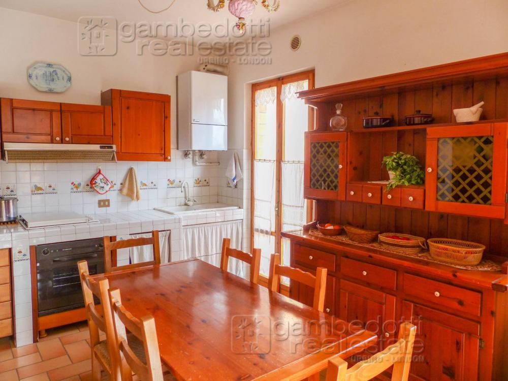 appartamento in vendita ad Urbino in zona Montesoffio