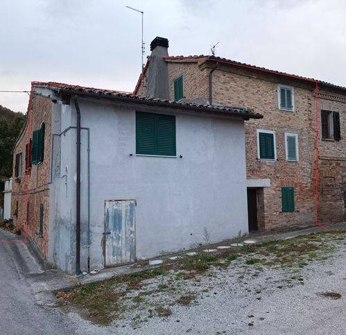 casa indipendente in vendita ad Urbino