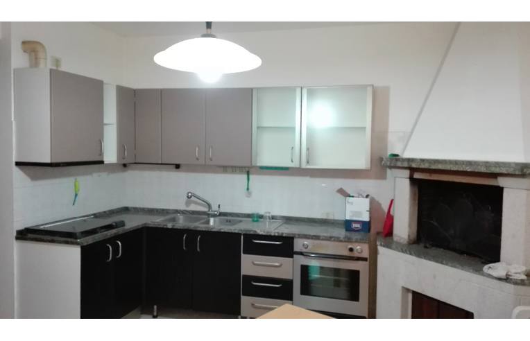 casa indipendente in vendita ad Urbino in zona Trasanni