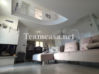 casa indipendente in vendita ad Urbino