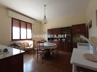 casa indipendente in vendita ad Urbino