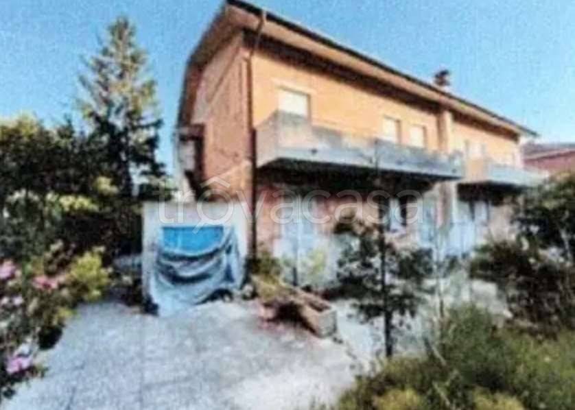 appartamento in vendita ad Urbino in zona Gadana