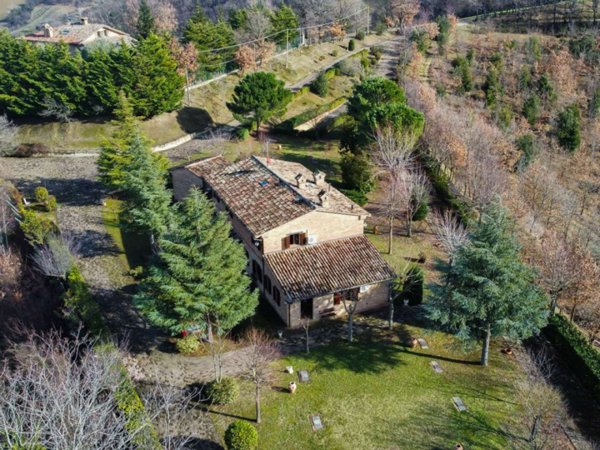 appartamento in vendita ad Urbino in zona Maciolla