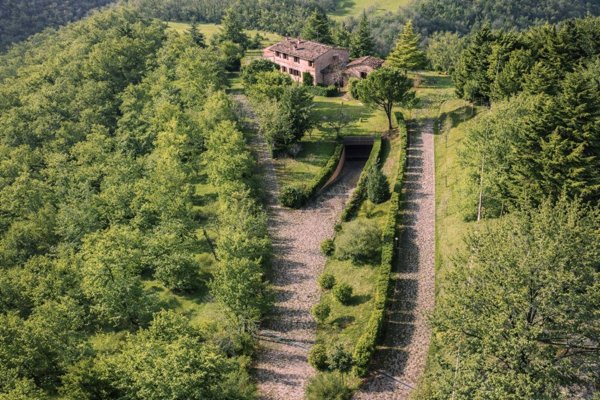 casale in vendita ad Urbino in zona Centro CittÃ 