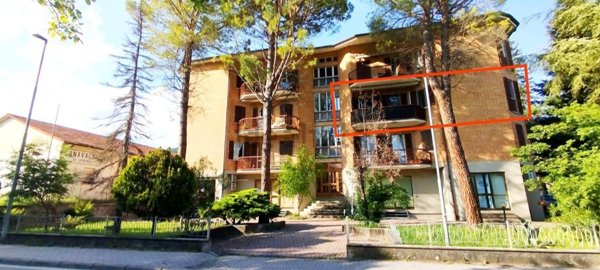 appartamento in vendita ad Urbino in zona Canavaccio
