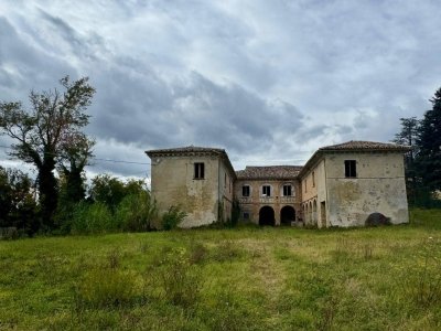 casa indipendente in vendita ad Urbino