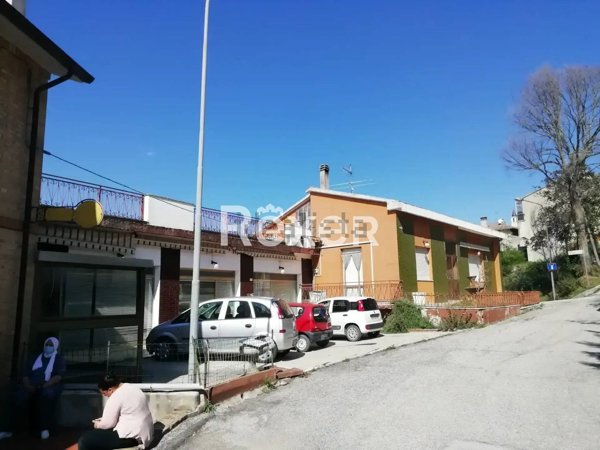 appartamento in vendita ad Urbino in zona Pieve di Cagna