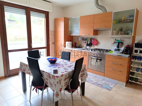 appartamento in vendita ad Urbino in zona Trasanni
