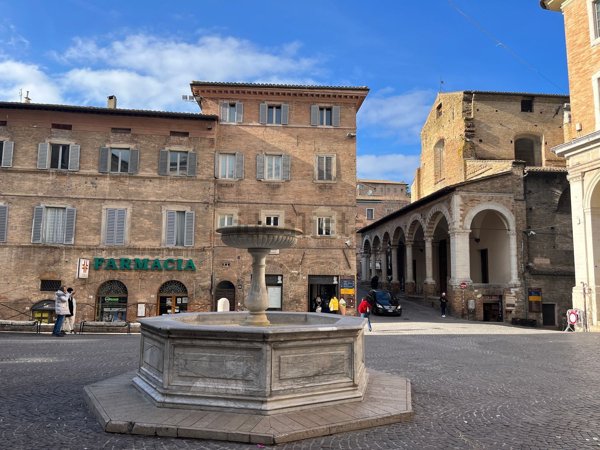 appartamento in vendita ad Urbino