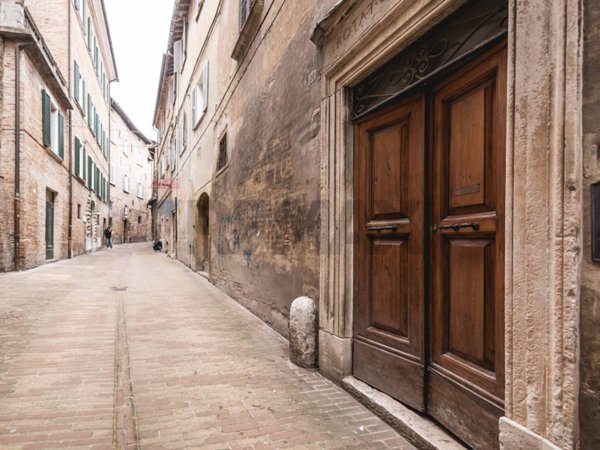 appartamento in vendita ad Urbino in zona Centro CittÃ 