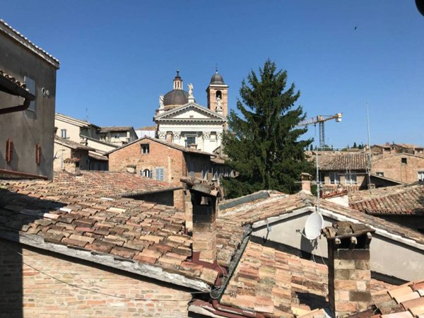 appartamento in vendita ad Urbino in zona Centro CittÃ 