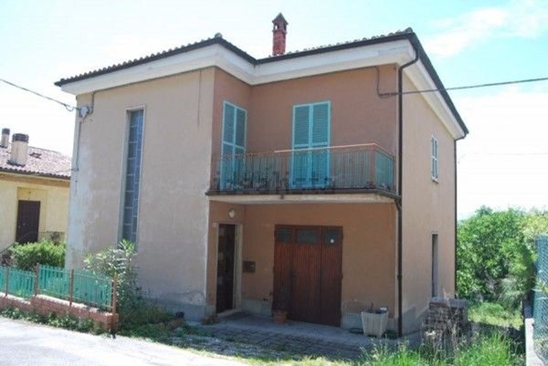 casa indipendente in vendita ad Urbino in zona Centro CittÃ 