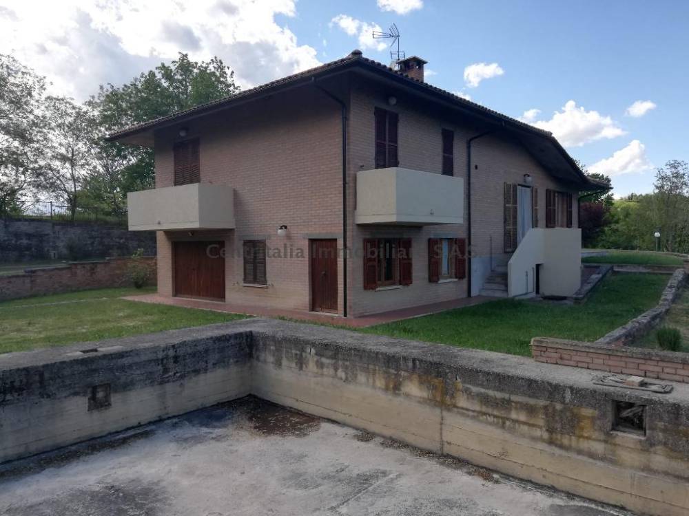 casa indipendente in vendita ad Urbino
