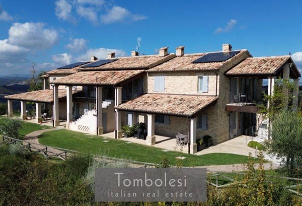 casa indipendente in vendita ad Urbino in zona Centro CittÃ 