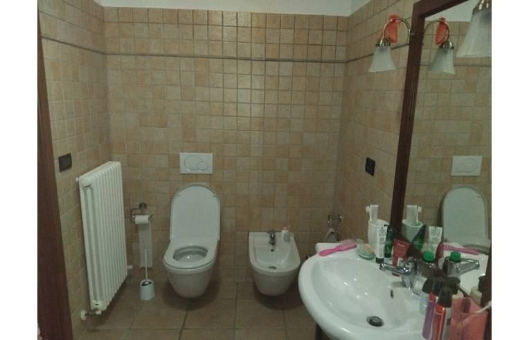 casa indipendente in vendita ad Urbino in zona Trasanni