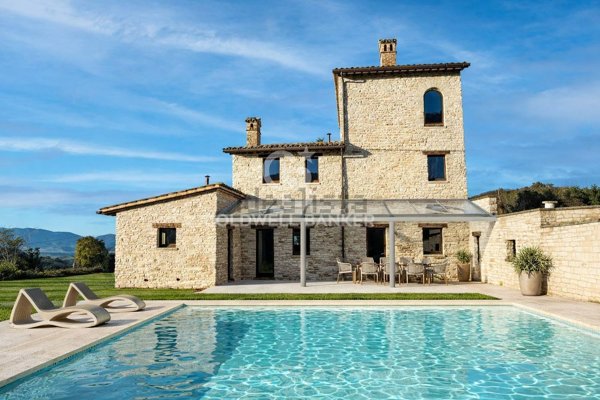 casale in vendita ad Urbino