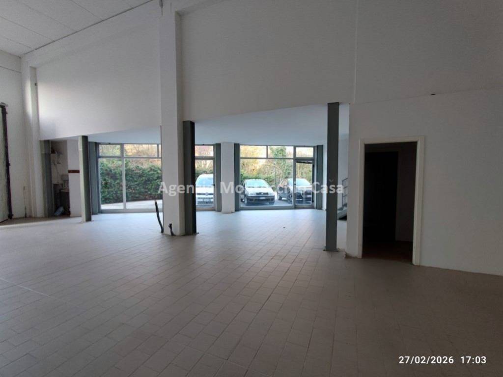 negozio in vendita ad Urbino