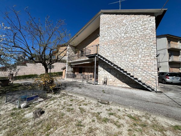 casa indipendente in vendita ad Urbino in zona Centro CittÃ 
