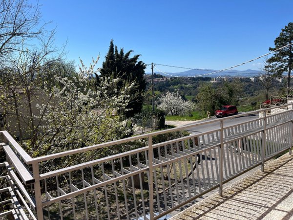 casa indipendente in vendita ad Urbino in zona Centro CittÃ 