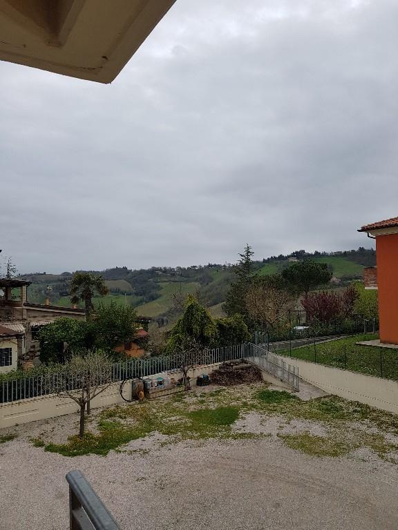 casa indipendente in vendita ad Urbino in zona Gadana