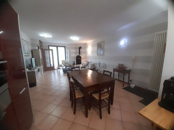 casa indipendente in vendita ad Urbino in zona Gadana