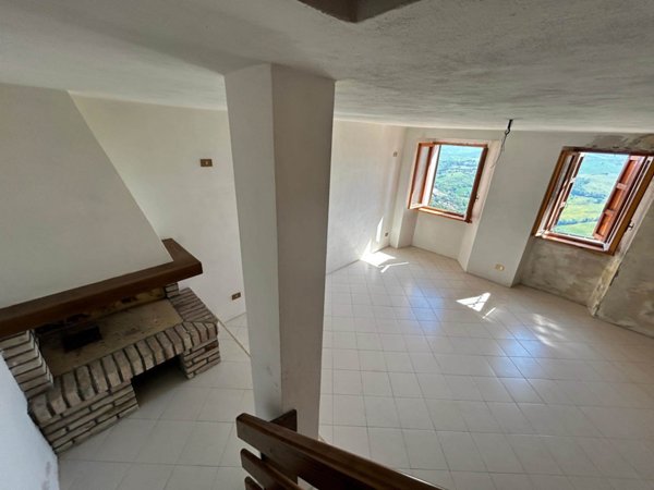 casa indipendente in vendita ad Urbino