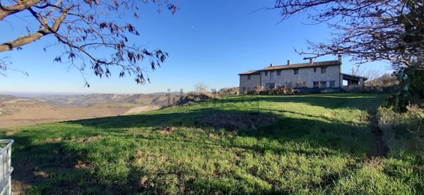 casa indipendente in vendita ad Urbino