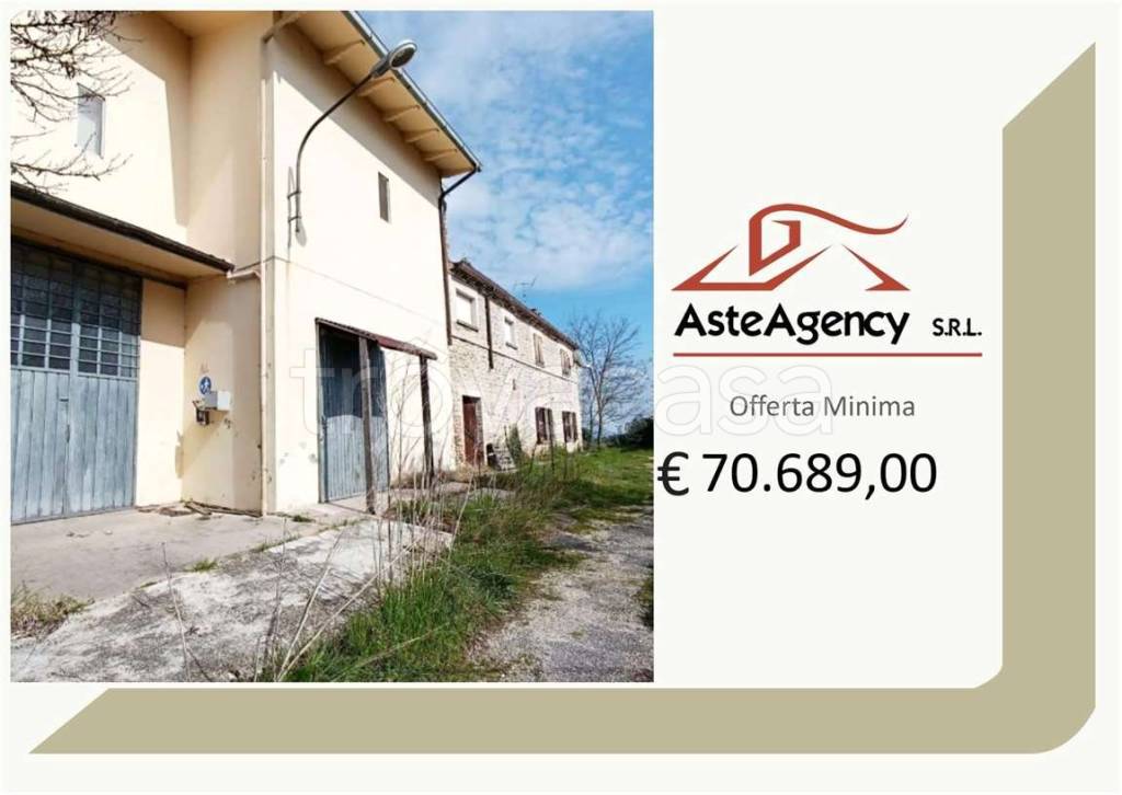 casa indipendente in vendita ad Urbino