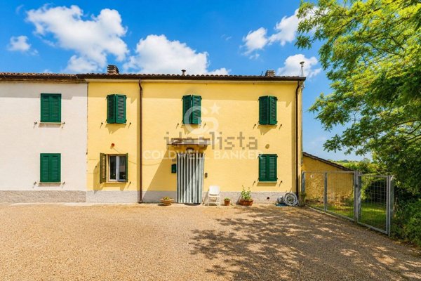 casa indipendente in vendita ad Urbino