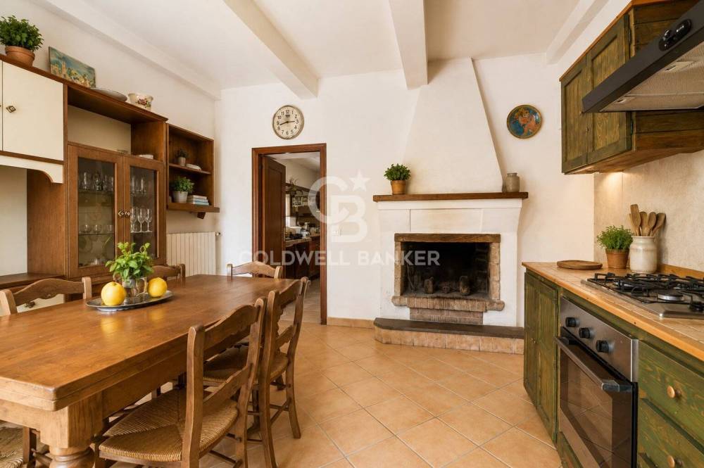 casa indipendente in vendita ad Urbino in zona Mulino Guerra