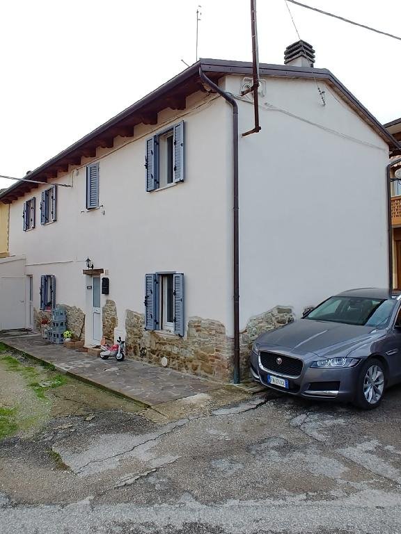 casa indipendente in vendita ad Urbino