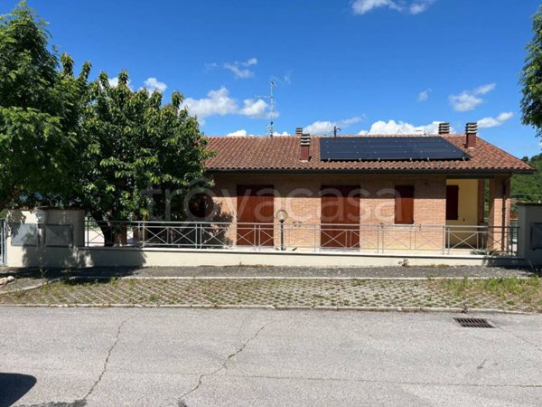 appartamento in vendita ad Urbino in zona Castello di Cavallino