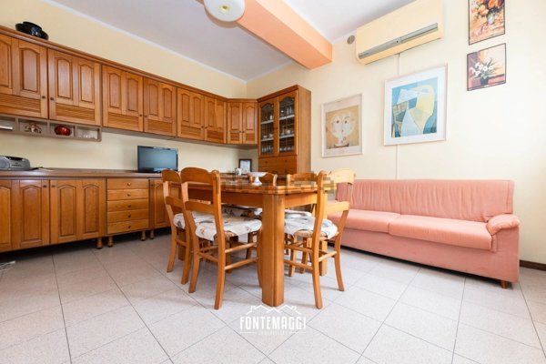 appartamento in vendita ad Urbino in zona Canavaccio