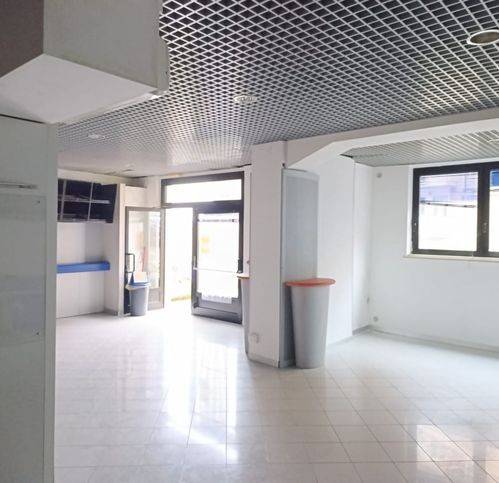 negozio in vendita ad Urbino in zona Centro CittÃ 