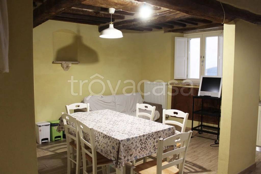 appartamento in vendita ad Urbino in zona Centro CittÃ 