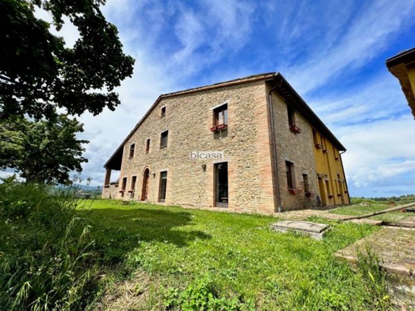 casa indipendente in vendita ad Urbino