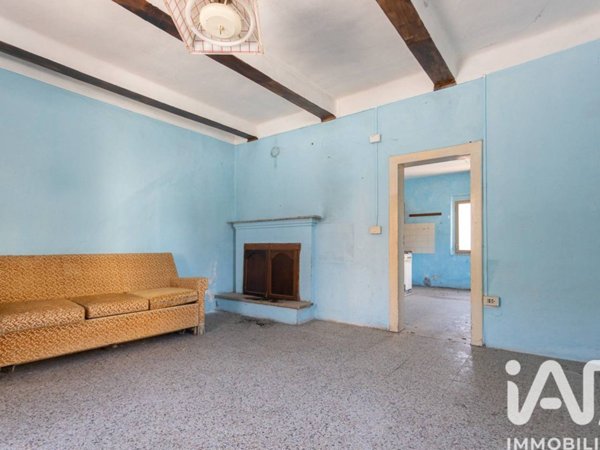 casa indipendente in vendita ad Urbino in zona Gadana