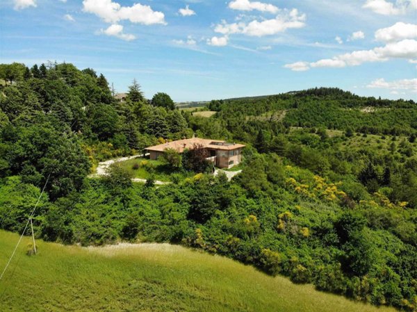 casa indipendente in vendita ad Urbino