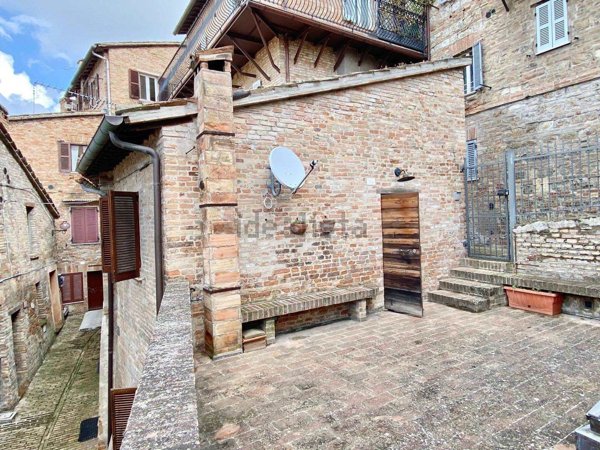 appartamento in vendita ad Urbino in zona Centro CittÃ 