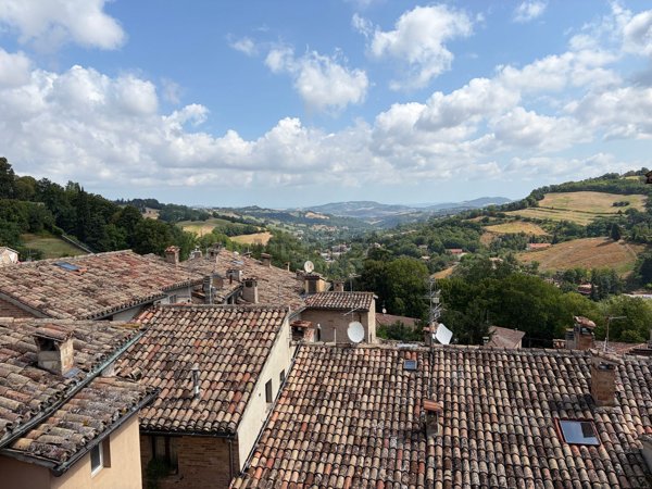 appartamento in vendita ad Urbino in zona Centro CittÃ 