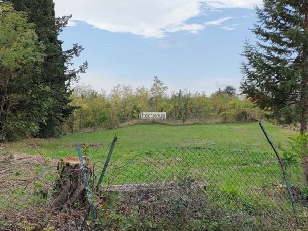 terreno agricolo in vendita ad Urbino in zona Gadana
