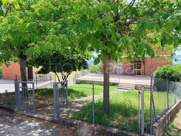 appartamento in vendita ad Urbino in zona Crocicchia