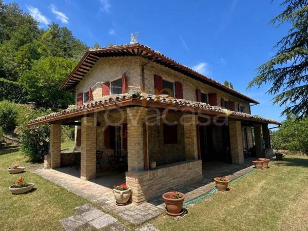 casa indipendente in vendita ad Urbino in zona Centro CittÃ 