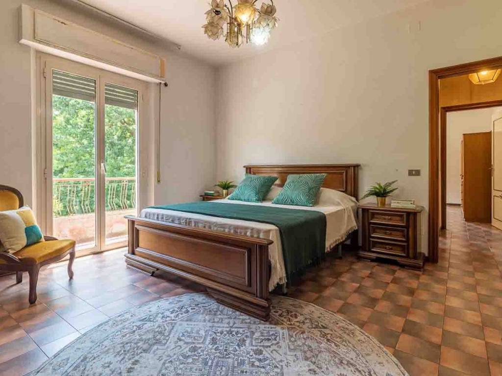 intera palazzina in vendita ad Urbino in zona Trasanni