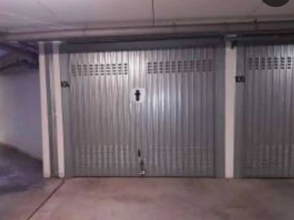 box auto in vendita ad Urbino