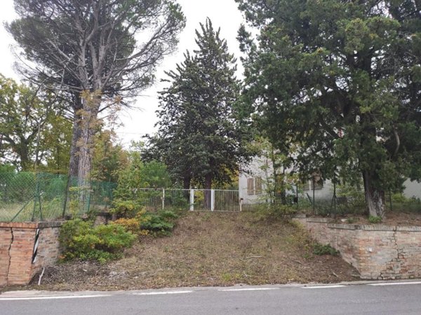 casa indipendente in vendita ad Urbino in zona San Marino di Urbino
