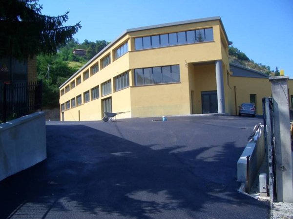 ufficio in vendita ad Urbino