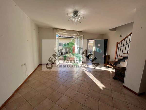 casa indipendente in vendita ad Urbino