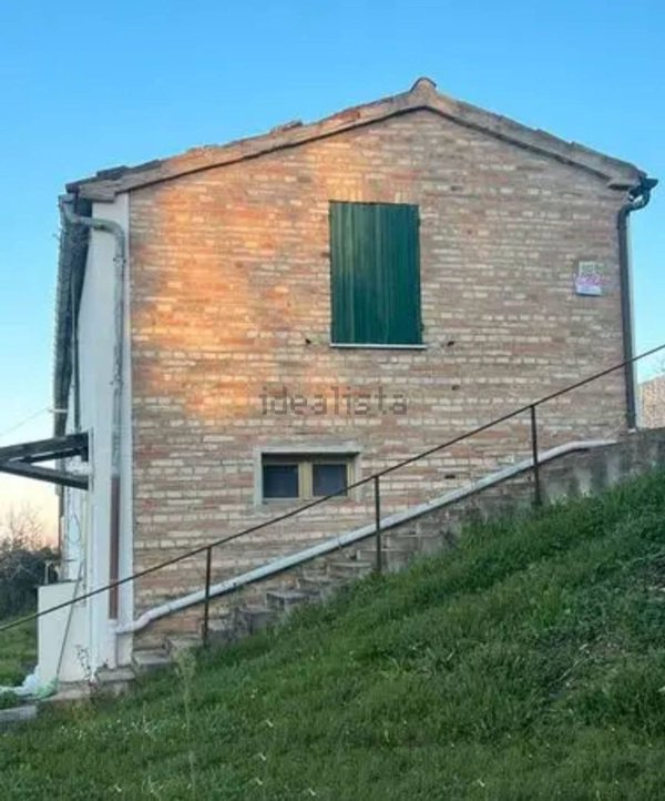 appartamento in vendita ad Urbino in zona Montesoffio