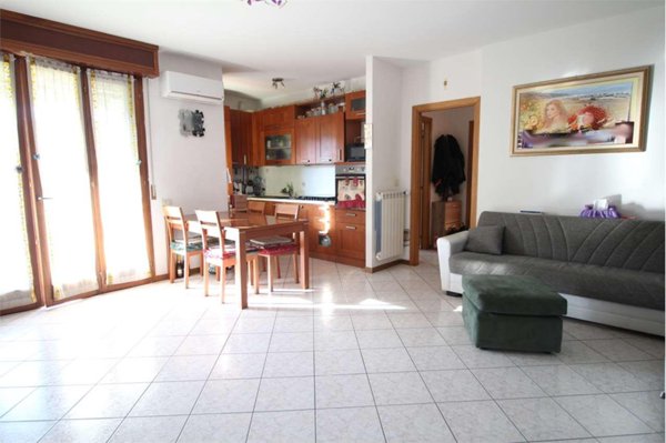 appartamento in vendita a Vallefoglia in zona Morciola